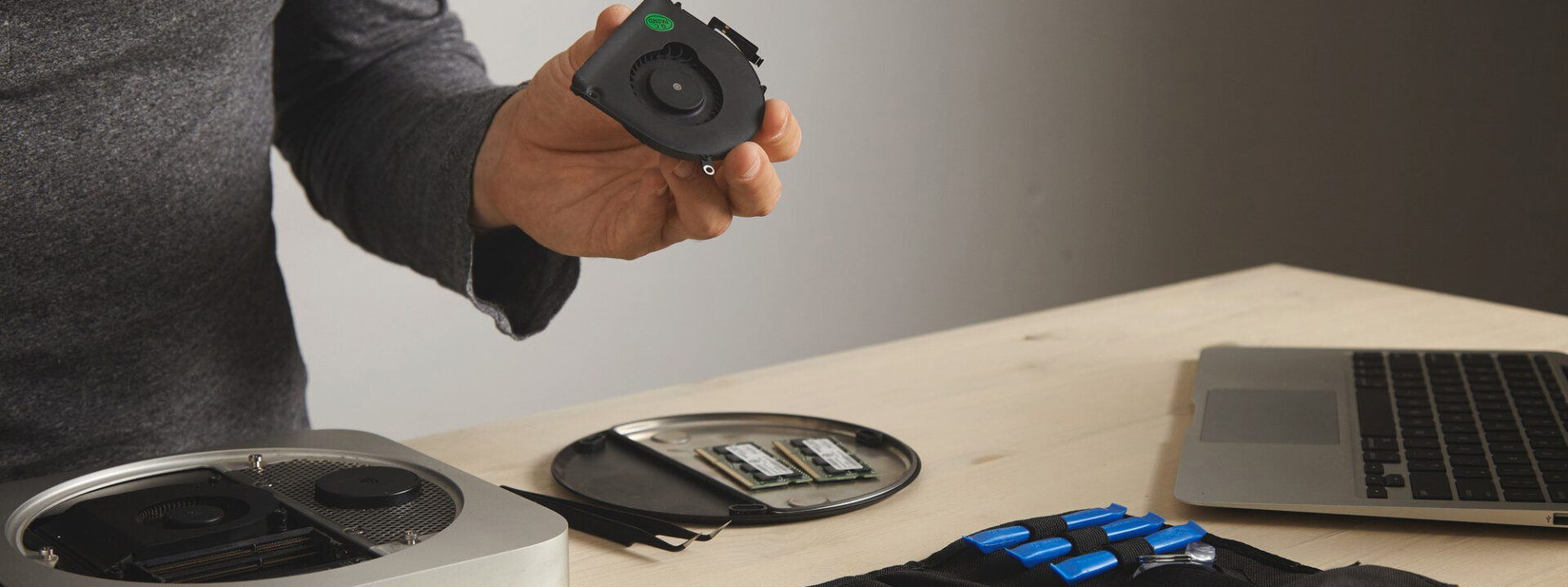 <span style="font-weight:900;color:#fff">¿necesitas un duplicado o se ha bloqueado tu coche?</span>